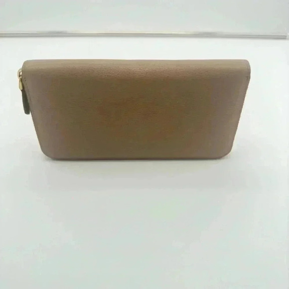PRADA Zippy Wallet with Pink Interior - Picture 5 of 7